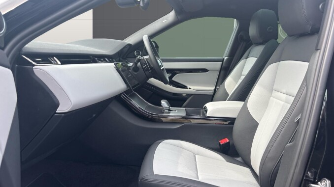 Land Rover Range Rover Evoque 1.5 P270e Edition 5dr Auto Hatchback - Image 3